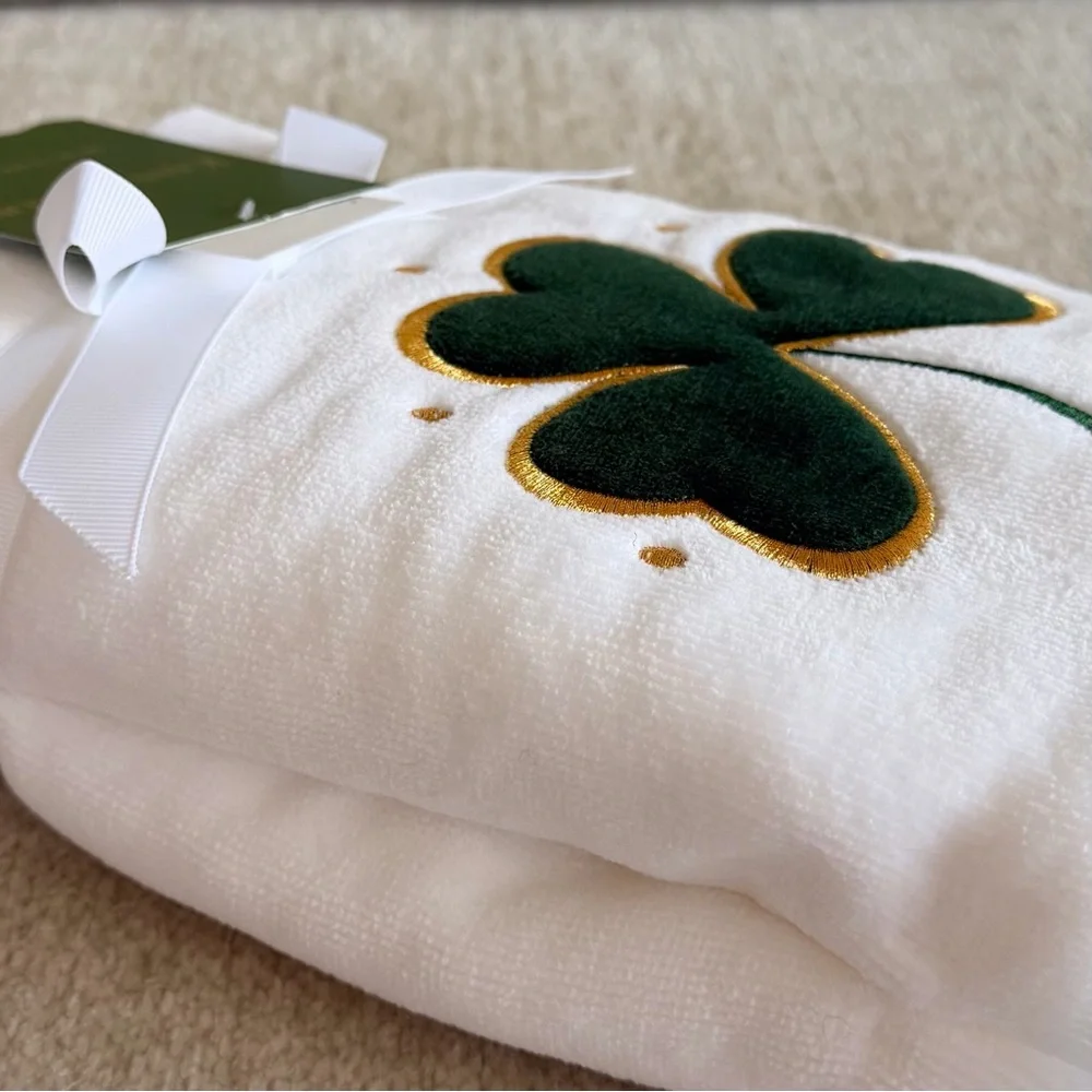 KASSADECOR White Hand Towel with Green and Gold Shamrock
